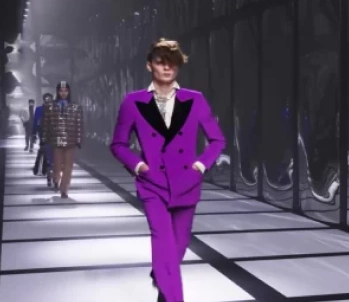 Gucci<br />
